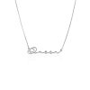 Name_necklace_Queen_White_gold
