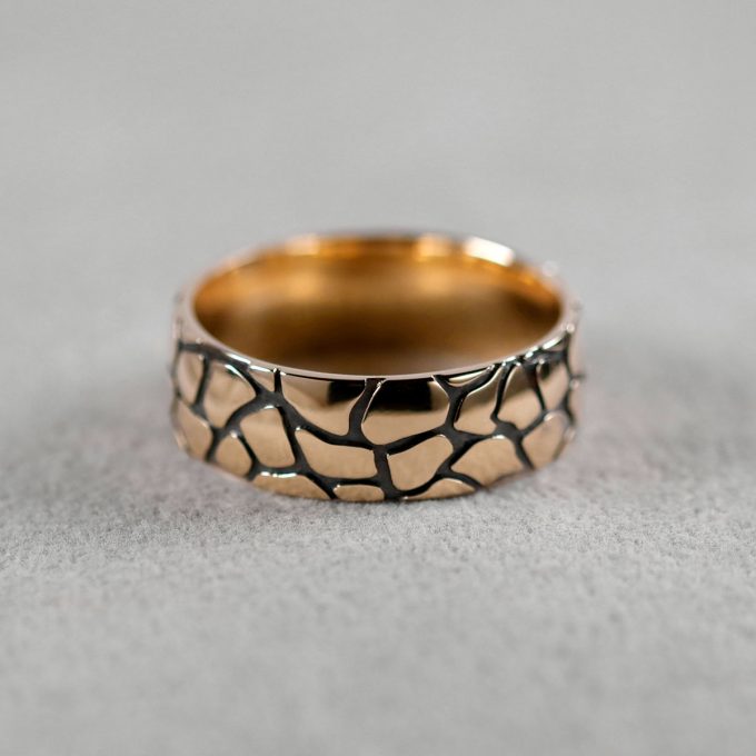 Animal_pattern_ring_Giraffe_detail