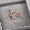 Scattered_diamond_ring_jewelry_box