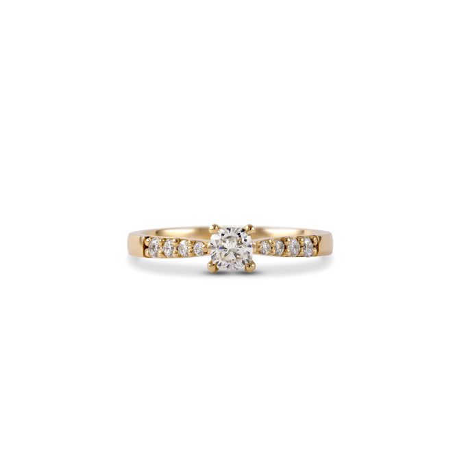 Diamantni_zarocni_prstan_Petite_Cushion_rumeno_zlato Petite_Cushion_Diamond_Engagement_ring_yellow_gold
