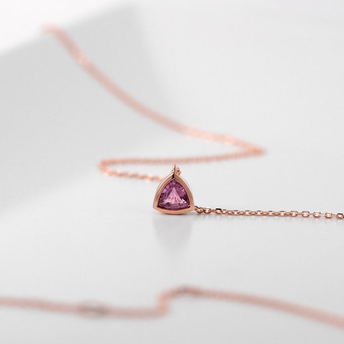 Trillion_pink_sapphire_necklace_detail