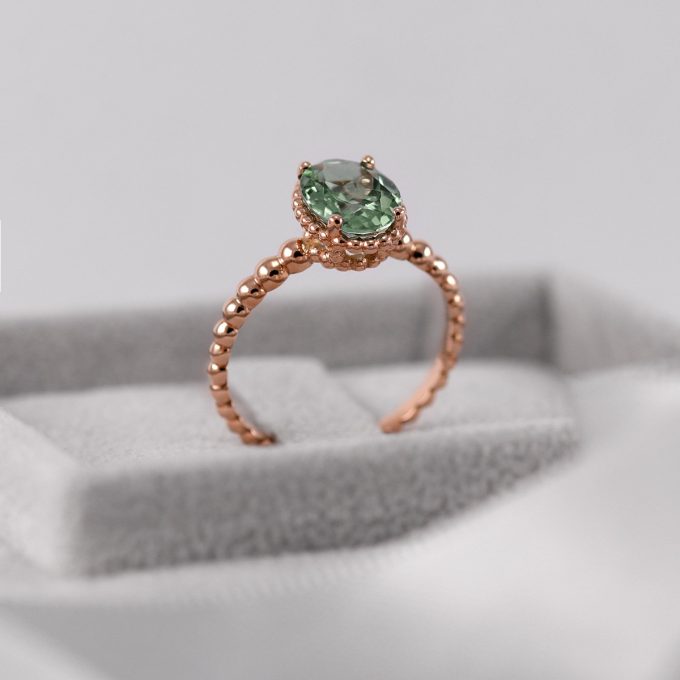 Bubbles_oval_tourmaline_ring_detail