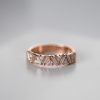 Scattered_diamond_ring_baguette_round_detail