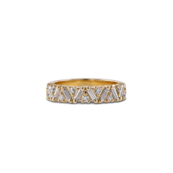 Scattered_diamond_ring_baguette_round_yellow_gold