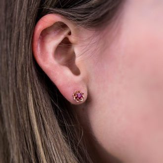 Ruby_Flower_Earrings_rose_gold_on_model