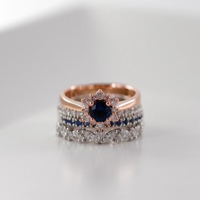 Sapphire_and_diamond_engagement_ring_Snowflake_detail