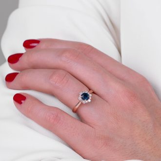 Sapphire_and_diamond_engagement_ring_Snowflake_on_hand