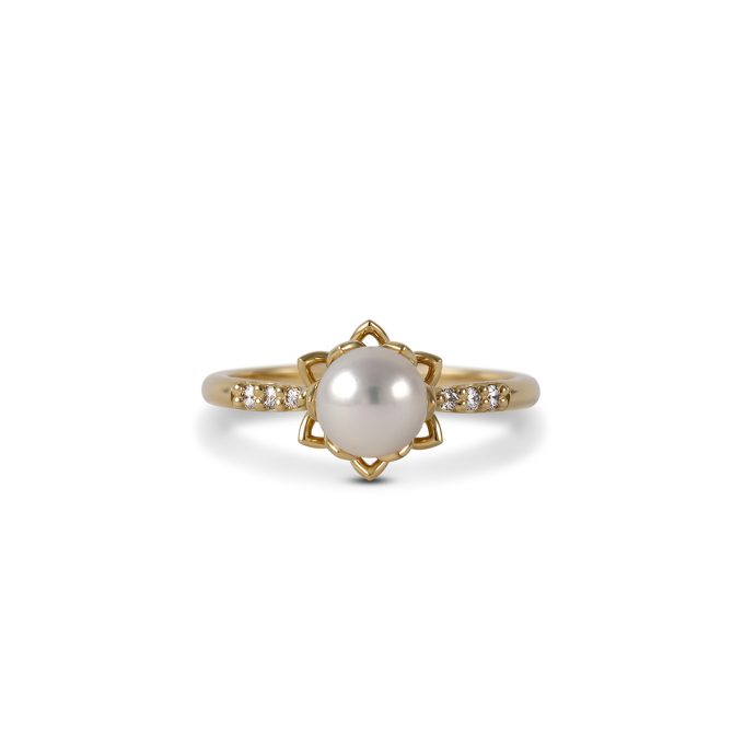 Pearl_and_diamond_flower_ring_yellow_gold