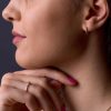 Diamantni_uhani_kreol_pave_na_modelu Creole_pave_diamond_earrings_on_model