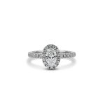 Oval_Diamond_halo_Engagement_ring_white_gold