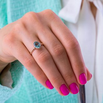 Bubbles_oval_tourmaline_ring_on_model