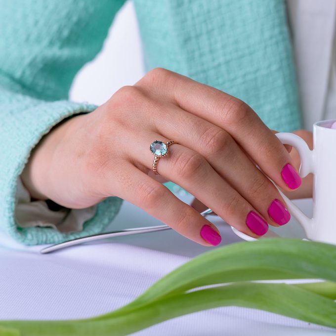 Bubbles_oval_tourmaline_ring_on_hand