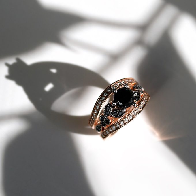 Curved_half_eternity_diamond_ring_detail
