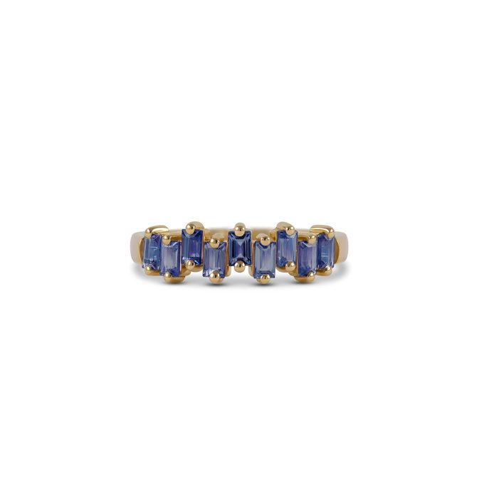 Scattered_blue_sapphire_ring_yellow_gold