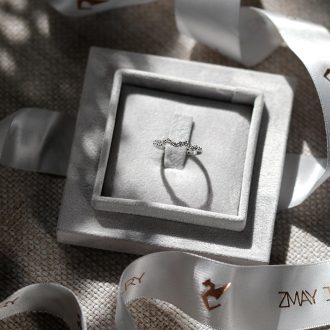 Diamond_zig_zag_half_eternity_ring_details