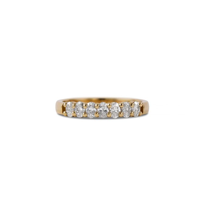Half_eternity_wedding_ring_with_oval_diamonds_yellow_gold