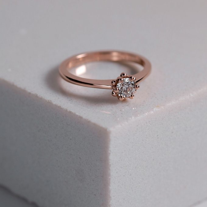 Diamond_Bubbles_engagement_ring_detail