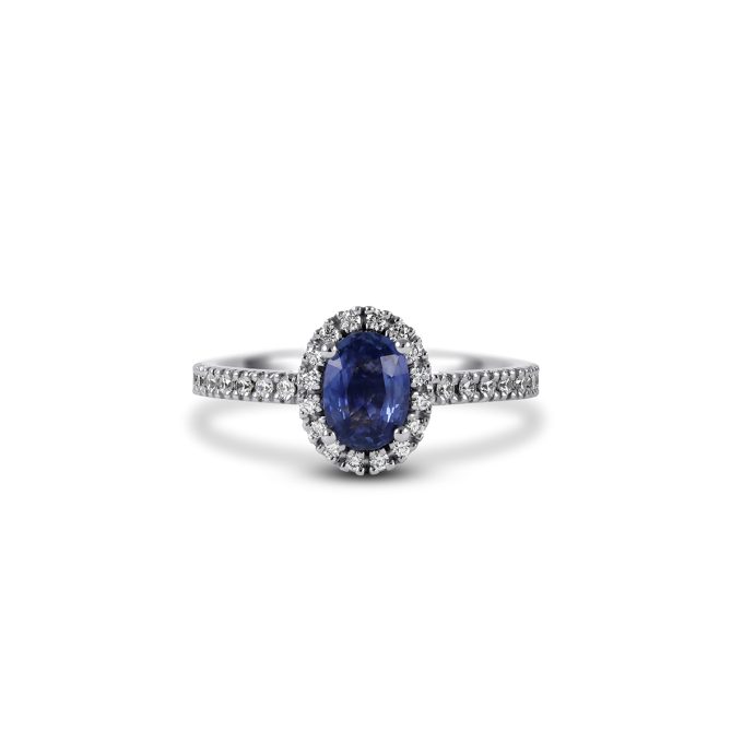 Oval_Sapphire_halo_Engagement_ring_white_gold