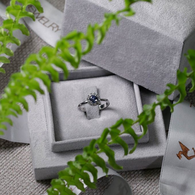 Sapphire_Diamond_halo_engagement_ring_ring_box