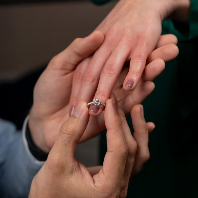 Diamantni_zarocni_prstan_halo_0.25ct_zaroka