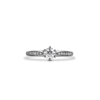 Engagement_ring_Diamond_Dream_white_gold