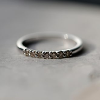 Champagne_diamond_half_eternity_ring_details