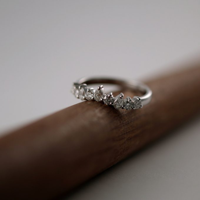 Pear_diamond_stacking_wedding_ring_detail
