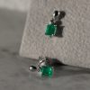 Emerald_and_diamond_earrings_detail